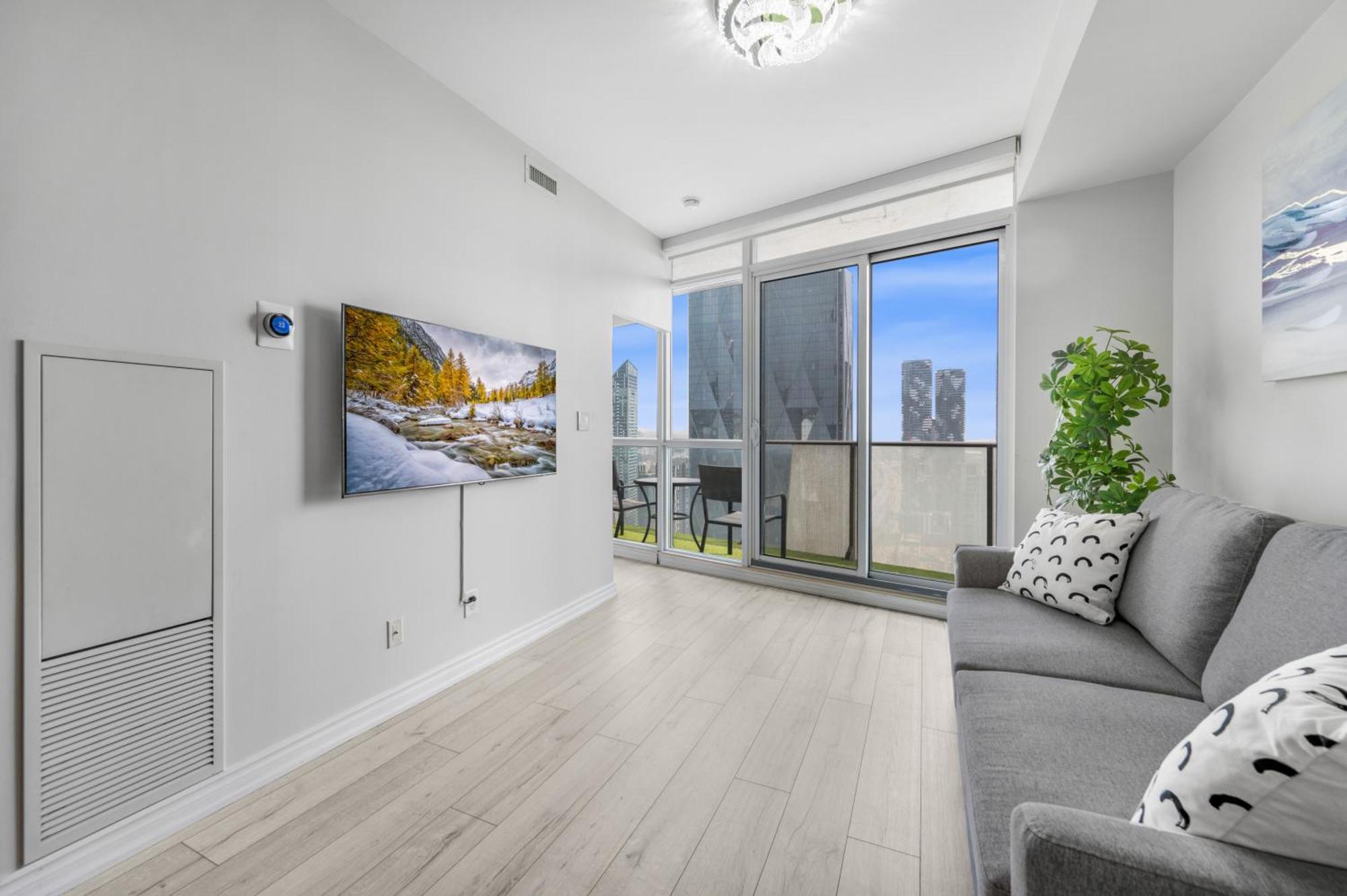 Luxury Downtown Toronto 2 Bedroom Suite With City And Lake Views And Free Parking Exterior photo
